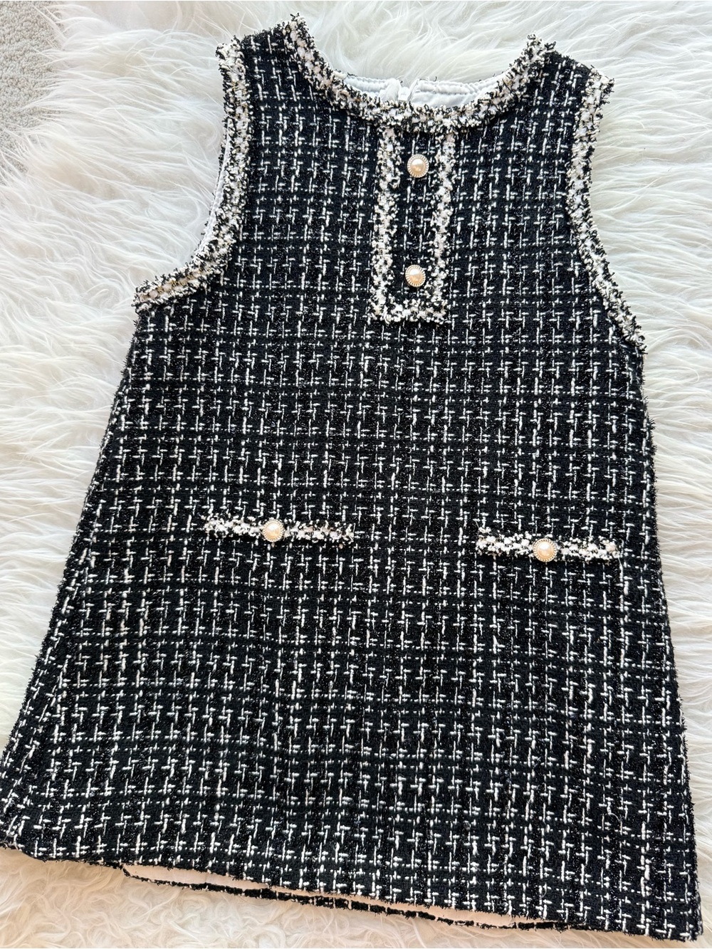 Girls Black & White Tweed Shift Dress with Pearl Buttons 6T 120